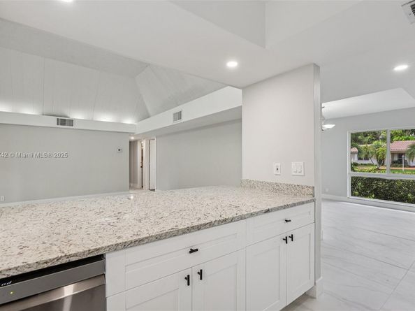 20 W Tropical Way, Plantation FL 33317