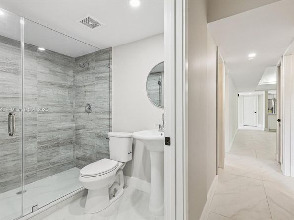 20 W Tropical Way, Plantation FL 33317