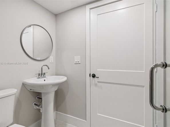 20 W Tropical Way, Plantation FL 33317