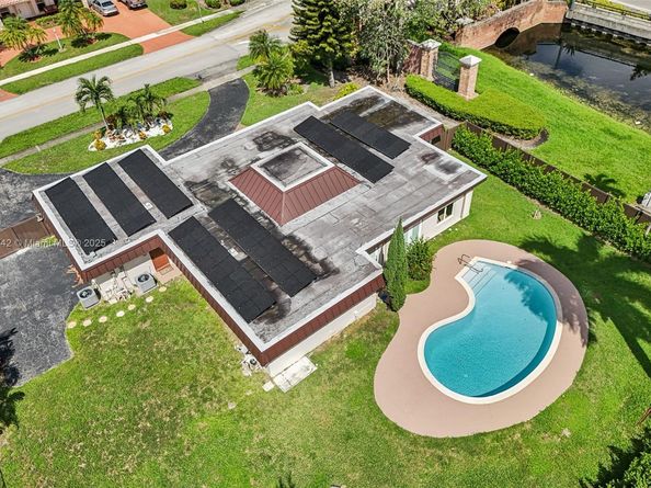 20 W Tropical Way, Plantation FL 33317