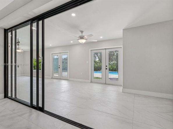 20 W Tropical Way, Plantation FL 33317