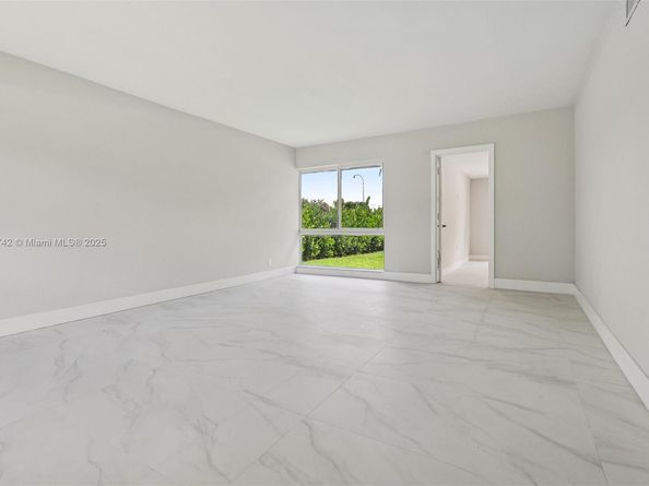 20 W Tropical Way, Plantation FL 33317
