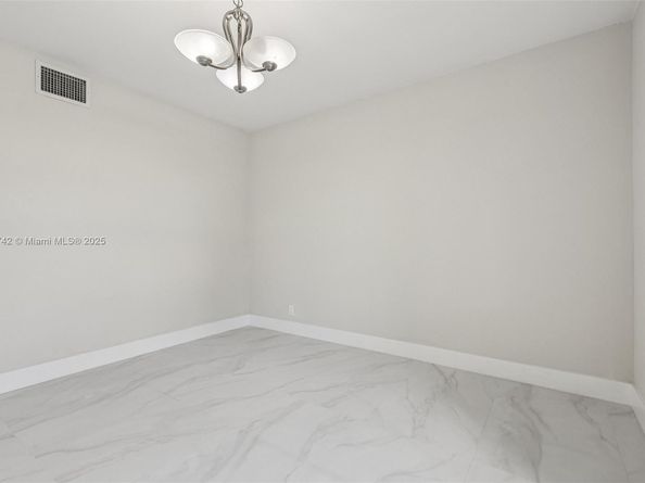 20 W Tropical Way, Plantation FL 33317