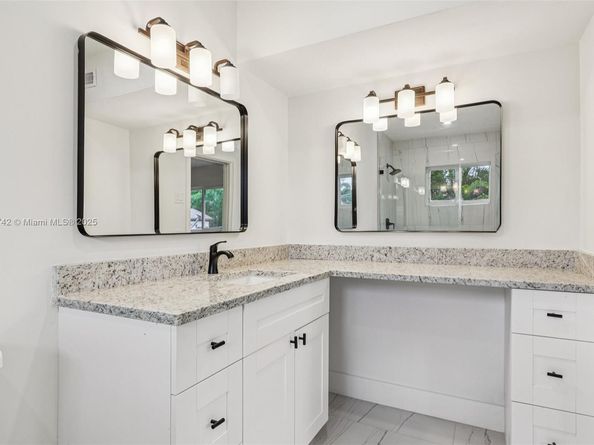 20 W Tropical Way, Plantation FL 33317