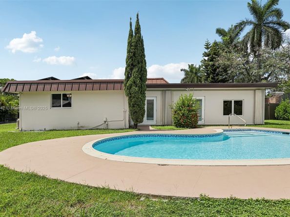 20 W Tropical Way, Plantation FL 33317
