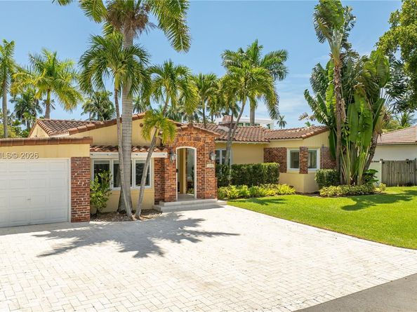 330 Coconut Isle Dr, Fort Lauderdale FL 33301
