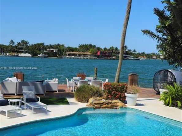 255 N Hibiscus Dr, Miami Beach FL 33139
