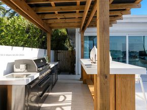 255 N Hibiscus Dr, Miami Beach FL 33139