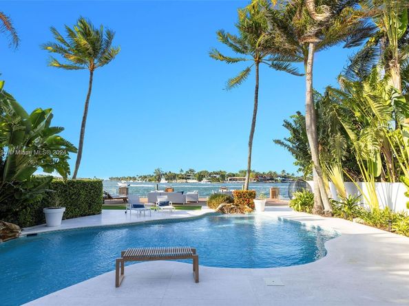 255 N Hibiscus Dr, Miami Beach FL 33139