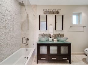255 N Hibiscus Dr, Miami Beach FL 33139