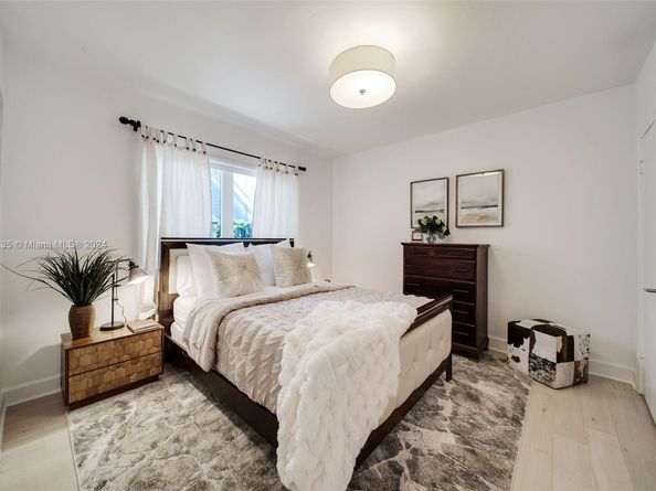 255 N Hibiscus Dr, Miami Beach FL 33139