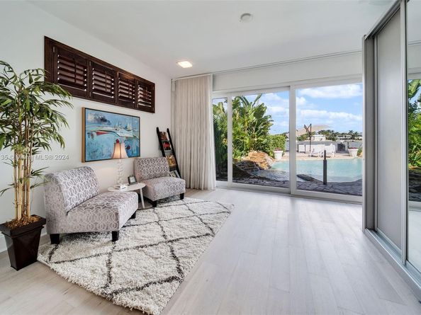 255 N Hibiscus Dr, Miami Beach FL 33139