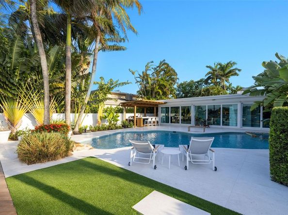 255 N Hibiscus Dr, Miami Beach FL 33139