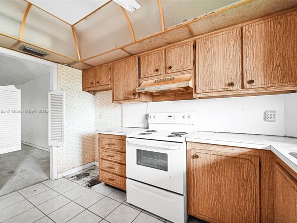 700 SE 6th Ave 304, Deerfield Beach FL 33441