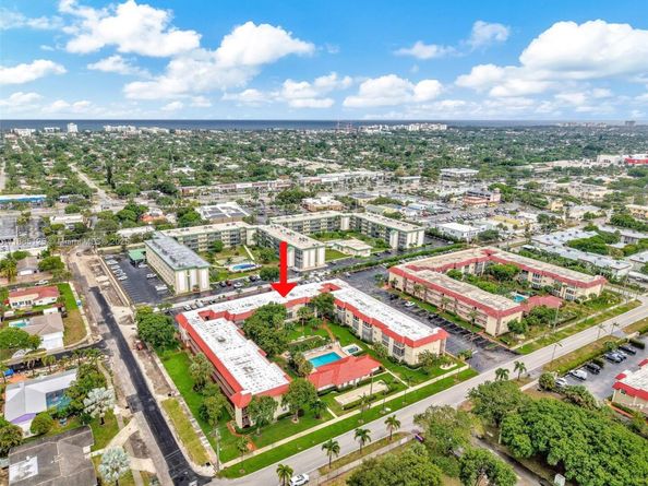 700 SE 6th Ave 304, Deerfield Beach FL 33441