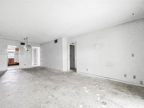 700 SE 6th Ave 304, Deerfield Beach FL 33441