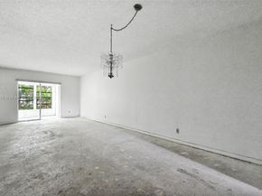 700 SE 6th Ave 304, Deerfield Beach FL 33441