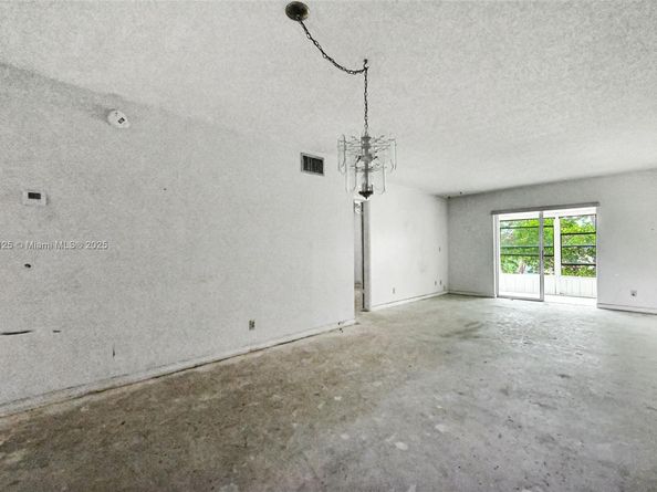 700 SE 6th Ave 304, Deerfield Beach FL 33441