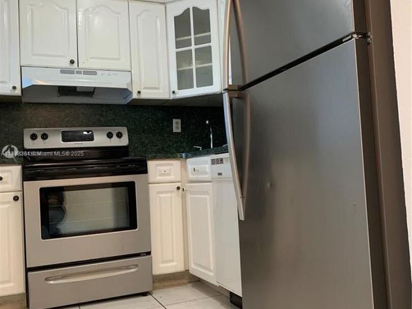 1325 W 68th St 514, Hialeah FL 33014