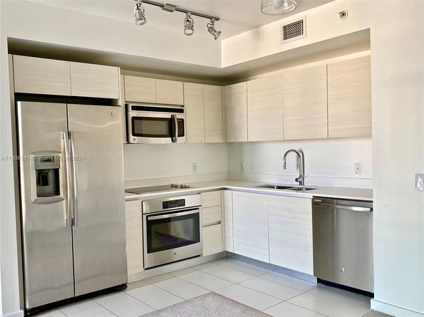 4250 Biscayne Blvd 806, Miami FL 33137