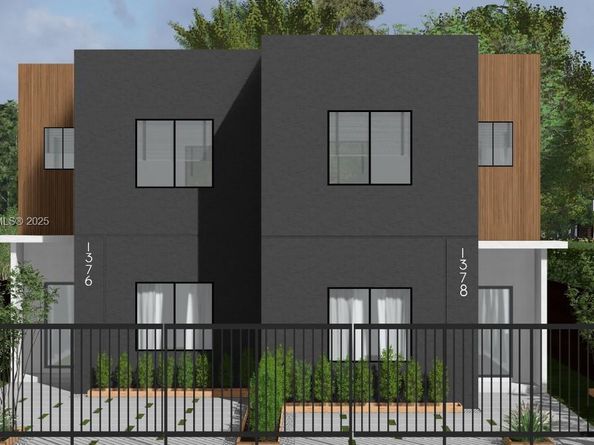 1376 NW 32nd St, Miami FL 33142