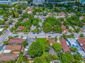1376 NW 32nd St, Miami FL 33142