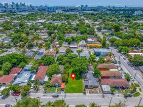 1376 NW 32nd St, Miami FL 33142