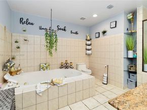 431 S Old Hiatus Rd, Plantation FL 33325