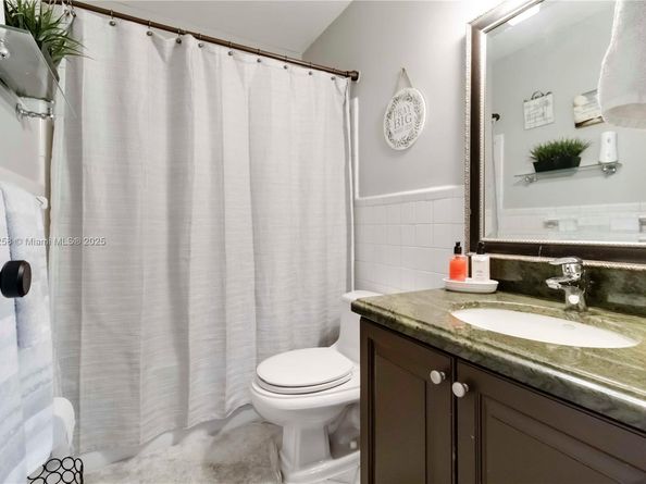 431 S Old Hiatus Rd, Plantation FL 33325