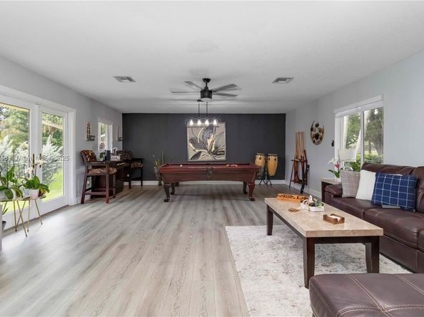 431 S Old Hiatus Rd, Plantation FL 33325