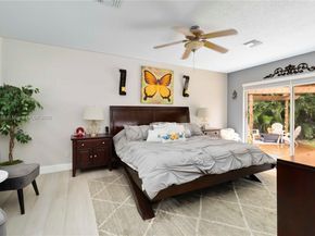 431 S Old Hiatus Rd, Plantation FL 33325