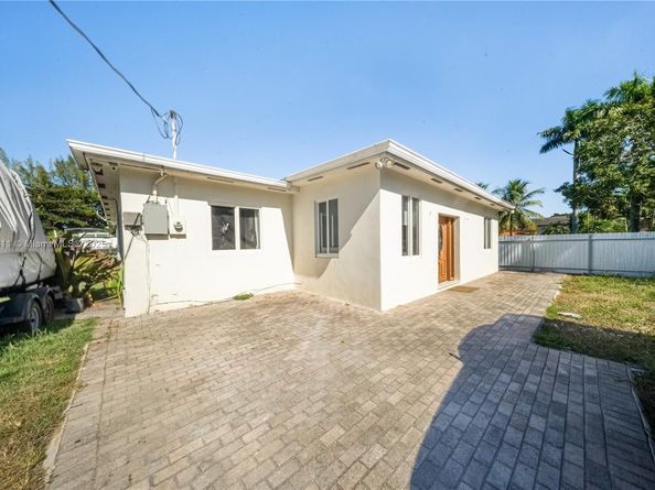 12265 SW 43rd St, Miami FL 33175