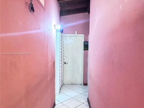 3135 NW 86th St, Miami FL 33147