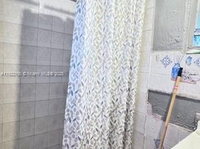 3135 NW 86th St, Miami FL 33147