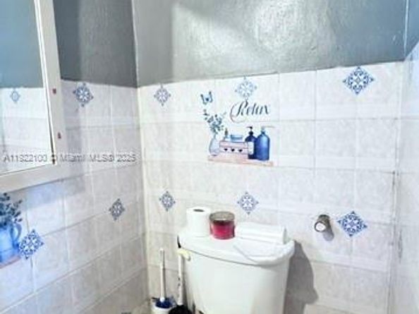 3135 NW 86th St, Miami FL 33147