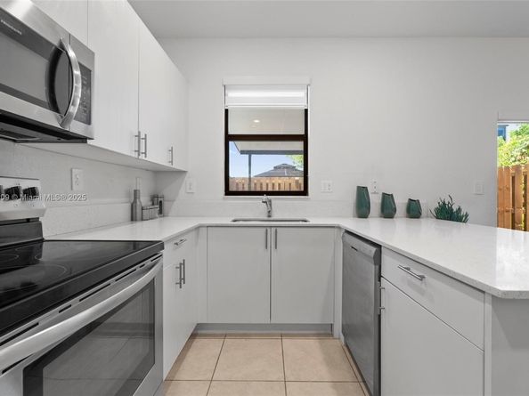 11823 SW 247th Ter, Homestead FL 33032