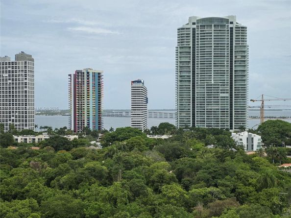 1600 SW 1st Ave 809, Miami FL 33129