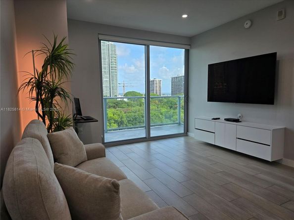 1600 SW 1st Ave 809, Miami FL 33129