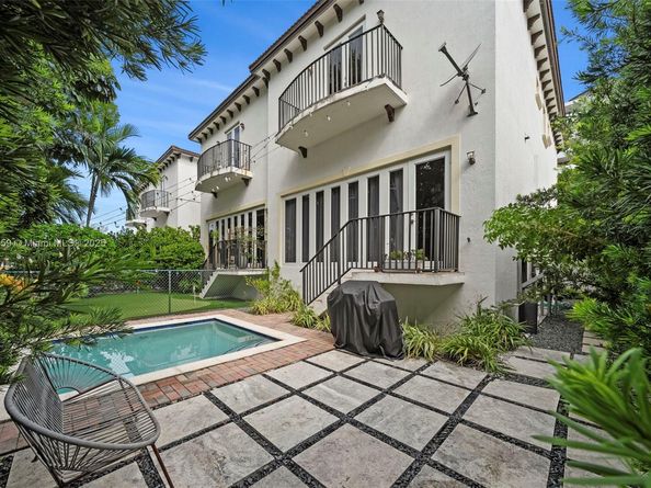 3506 NE 166th St 4, North Miami Beach FL 33160