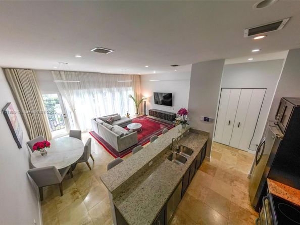 3506 NE 166th St 4, North Miami Beach FL 33160