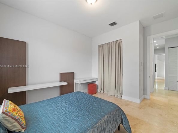 3506 NE 166th St 4, North Miami Beach FL 33160
