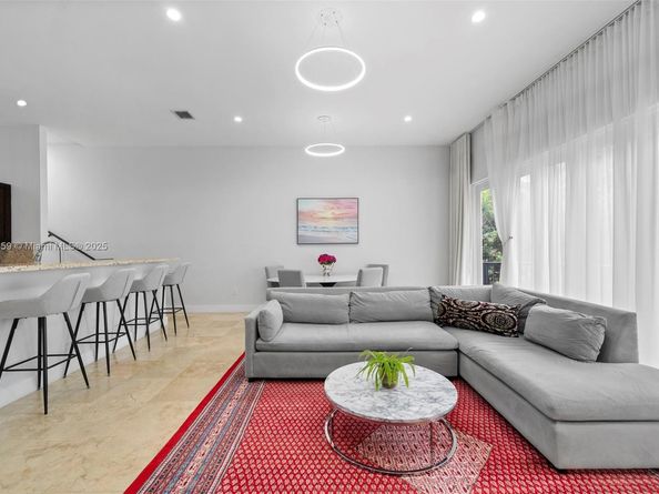3506 NE 166th St 4, North Miami Beach FL 33160