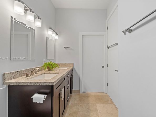 3506 NE 166th St 4, North Miami Beach FL 33160