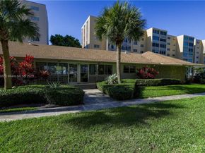 233 NE 14th Ave 402, Hallandale Beach FL 33009