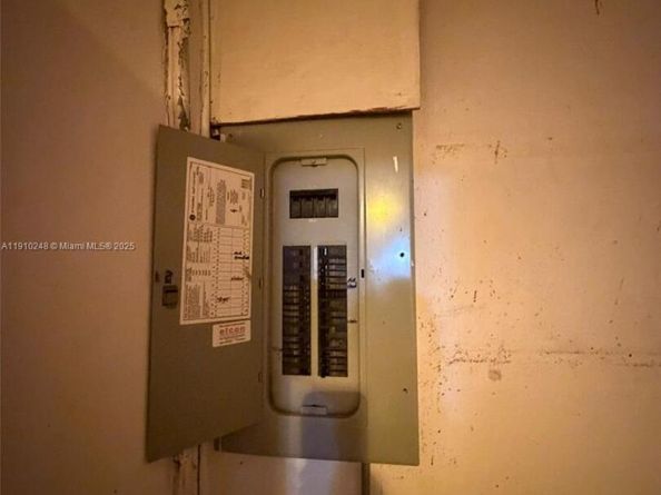 3009 S Terrace Dr, West Palm Beach FL 33407