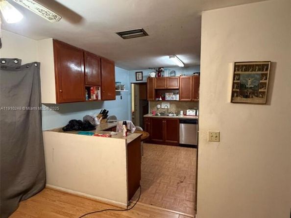 3009 S Terrace Dr, West Palm Beach FL 33407