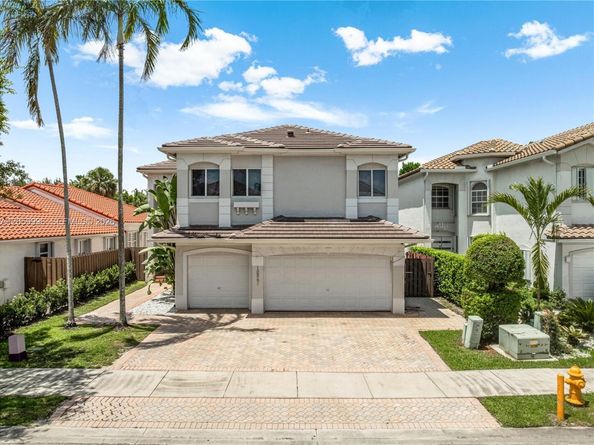 10865 NW 73rd Ter, Doral FL 33178