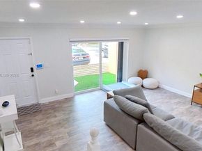 13731 SW 84th St C11, Miami FL 33183
