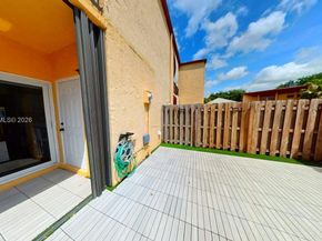 13731 SW 84th St C11, Miami FL 33183