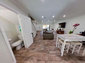 13731 SW 84th St C11, Miami FL 33183